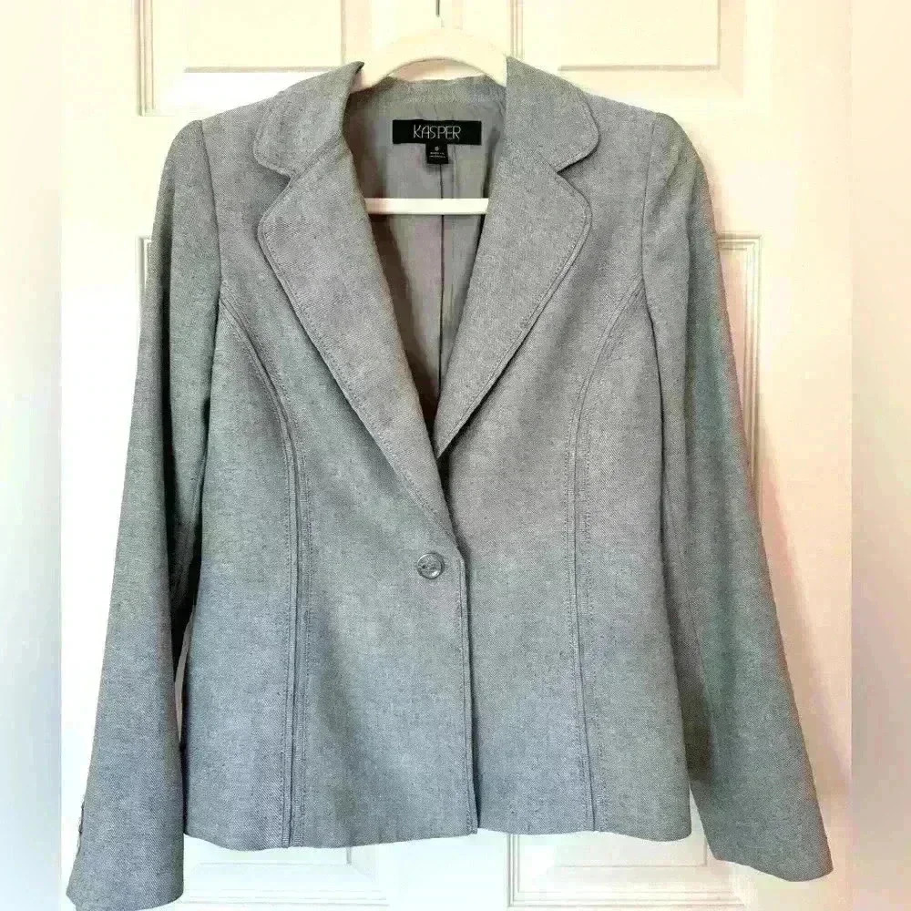 EUC Kasper women’s tailored suit jacket, clear buttons, perfect condition!